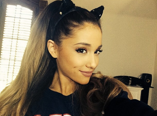 Instagram-accounts-with-most-follower-ariana-grande